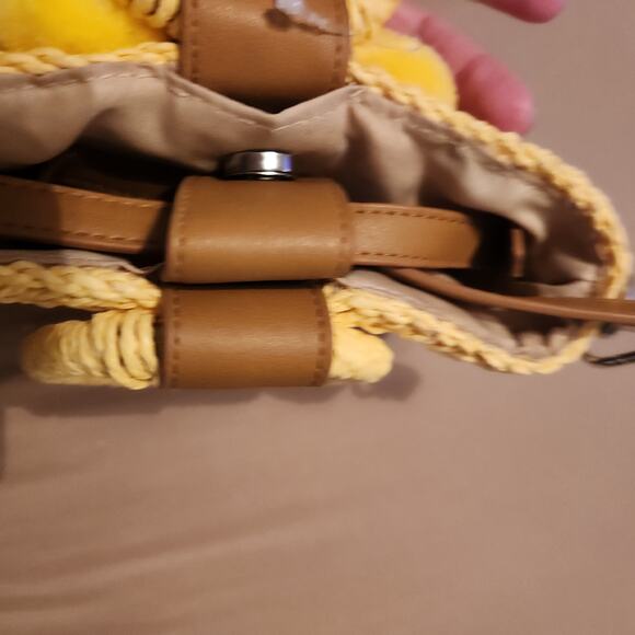 Collection Eighteen Yellow Straw Purse With Shoulder Straap - Picture 5 of 6